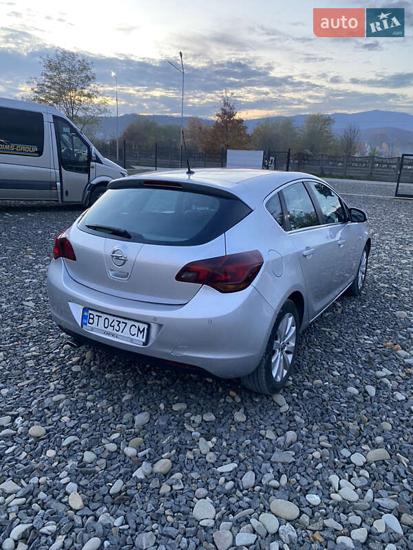 Хэтчбек Opel Astra 2011 в Иршаве фото 3 Хэтчбек Opel Astra 2011 в Иршаве