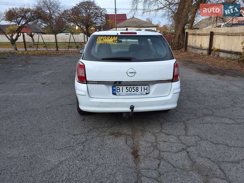 Универсал Opel Astra 2011 в Хороле фото 8 Универсал Opel Astra 2011 в Хороле
