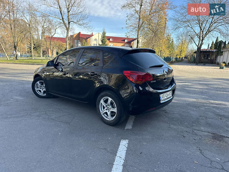 Хетчбек Opel Astra 2011 в Вінниці