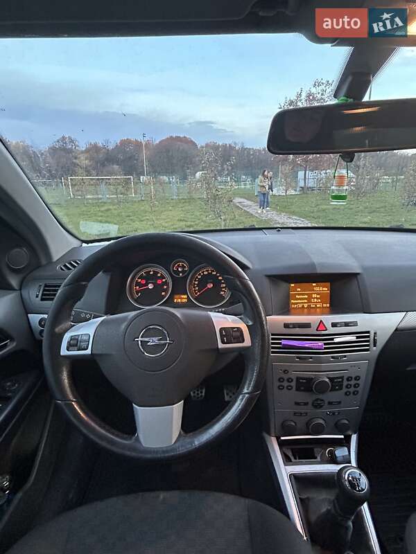 Хетчбек Opel Astra 2004 в Івано-Франківську фото 12 Хетчбек Opel Astra 2004 в Івано-Франківську