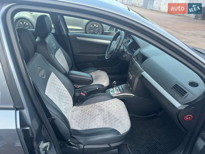 Хэтчбек Opel Astra 2006 в Киеве