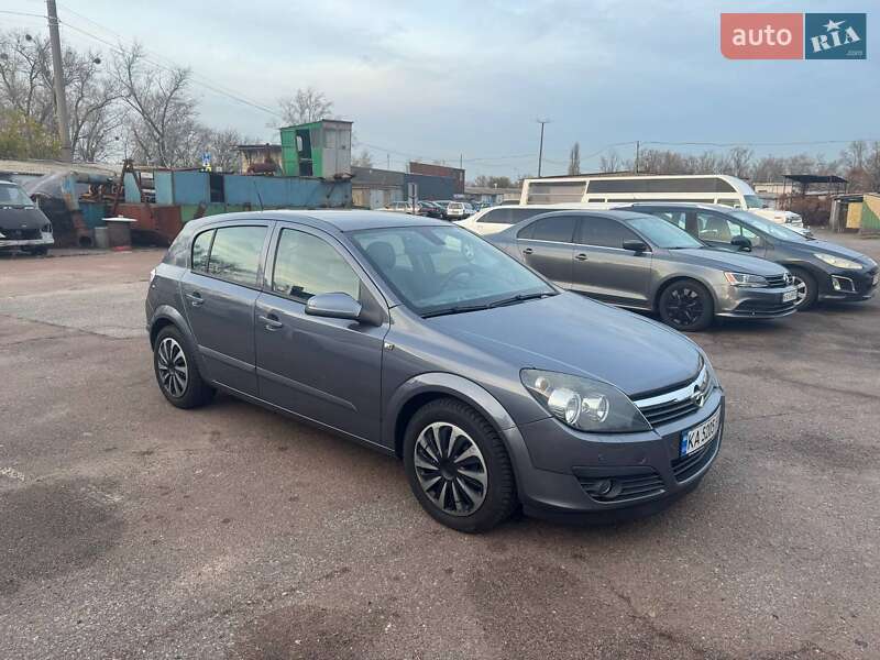 Хэтчбек Opel Astra 2006 в Киеве