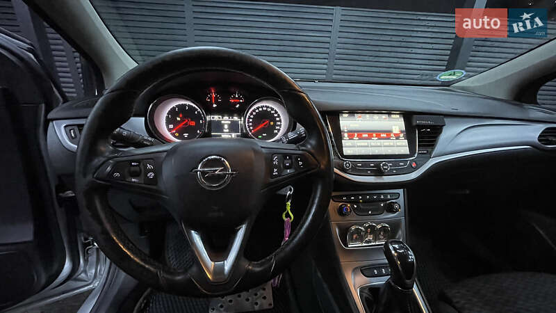 Універсал Opel Astra 2017 в Черкасах