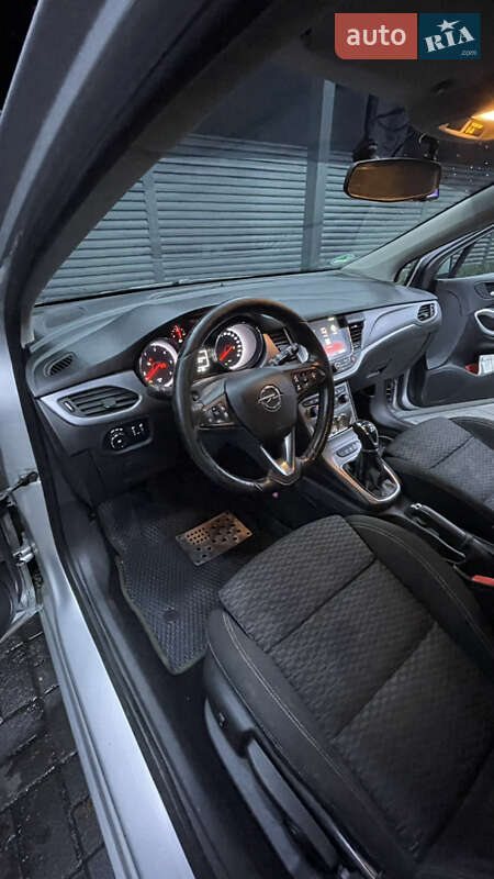 Універсал Opel Astra 2017 в Черкасах