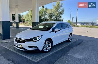 Універсал Opel Astra 2017 в Житомирі