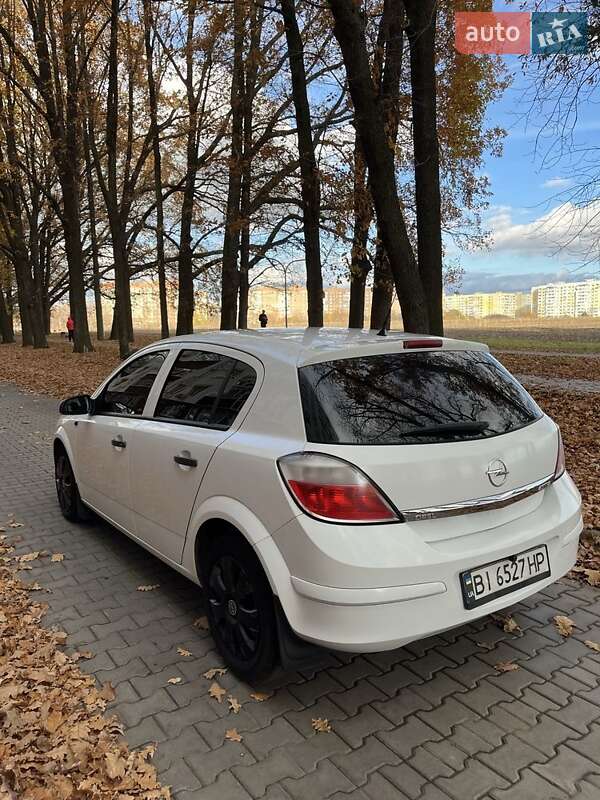 Хэтчбек Opel Astra 2007 в Полтаве