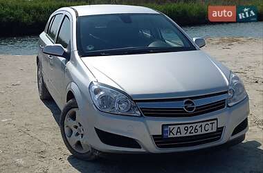 Хэтчбек Opel Astra 2008 в Кривом Роге