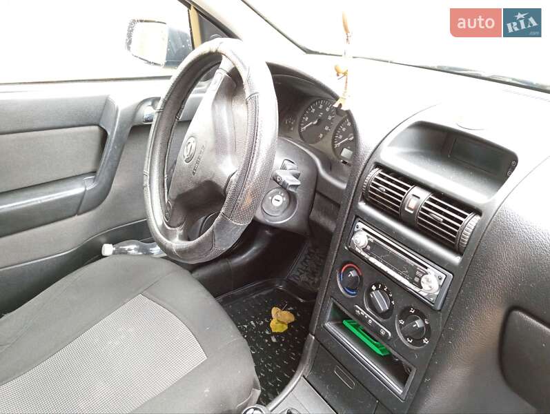 Седан Opel Astra 2005 в Володимирі фото 3 Седан Opel Astra 2005 в Володимирі
