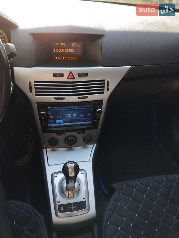 Хэтчбек Opel Astra 2013 в Одессе фото 12 Хэтчбек Opel Astra 2013 в Одессе