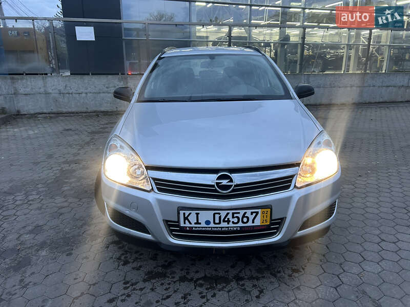 Универсал Opel Astra 2009 в Луцке фото 2 Универсал Opel Astra 2009 в Луцке