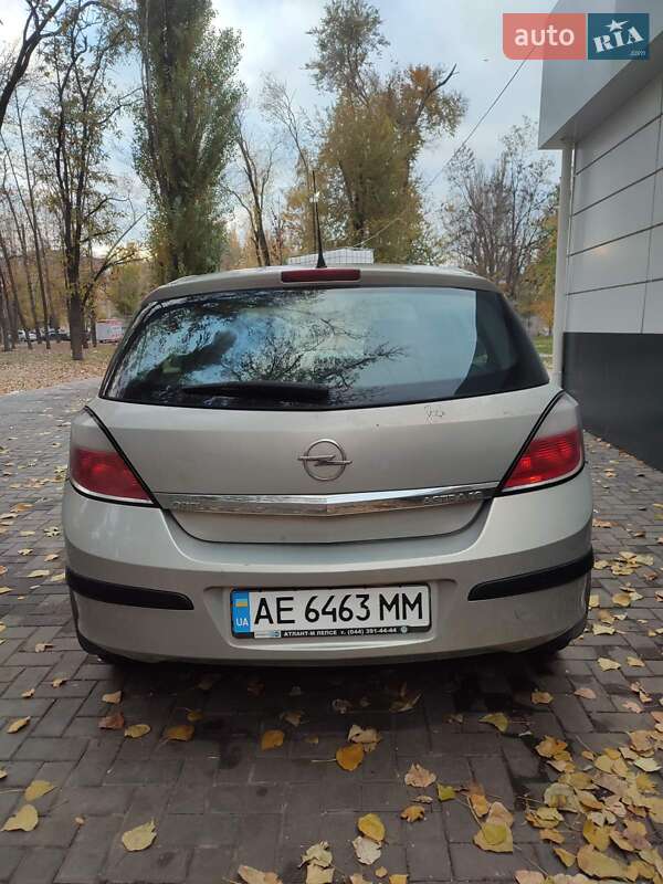 Хэтчбек Opel Astra 2004 в Кривом Роге фото 7 Хэтчбек Opel Astra 2004 в Кривом Роге