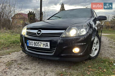 Універсал Opel Astra 2009 в Тернополі