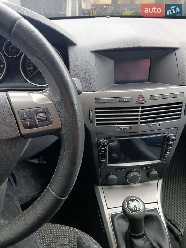 Універсал Opel Astra 2005 в Звягелі фото 11 Універсал Opel Astra 2005 в Звягелі