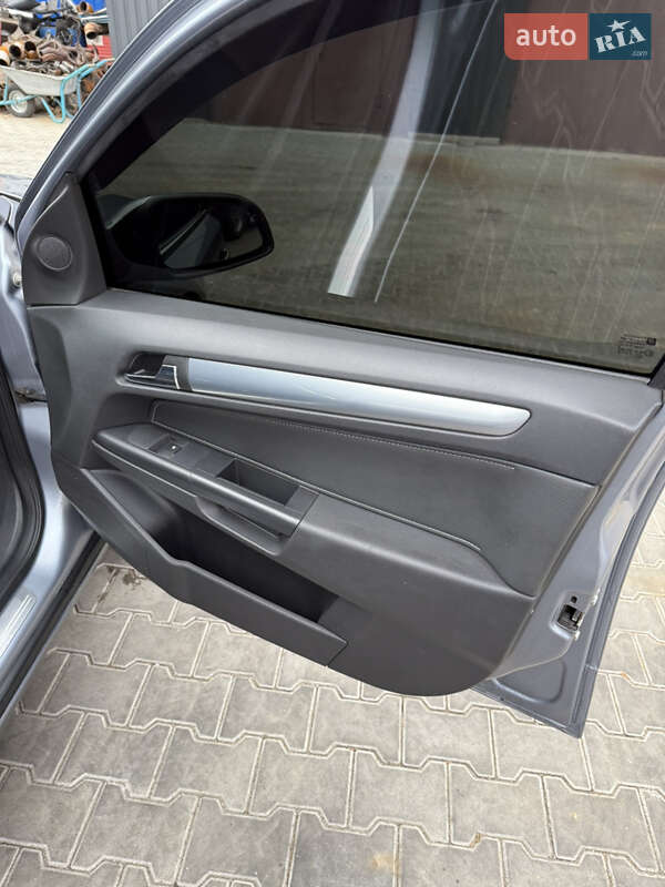 Универсал Opel Astra 2008 в Одессе