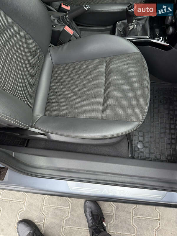 Универсал Opel Astra 2008 в Одессе