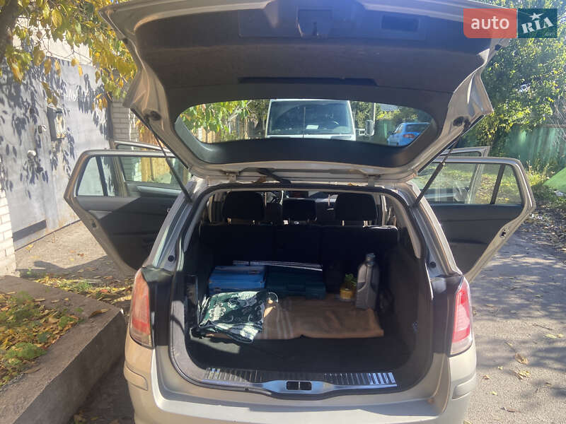 Универсал Opel Astra 2005 в Киеве