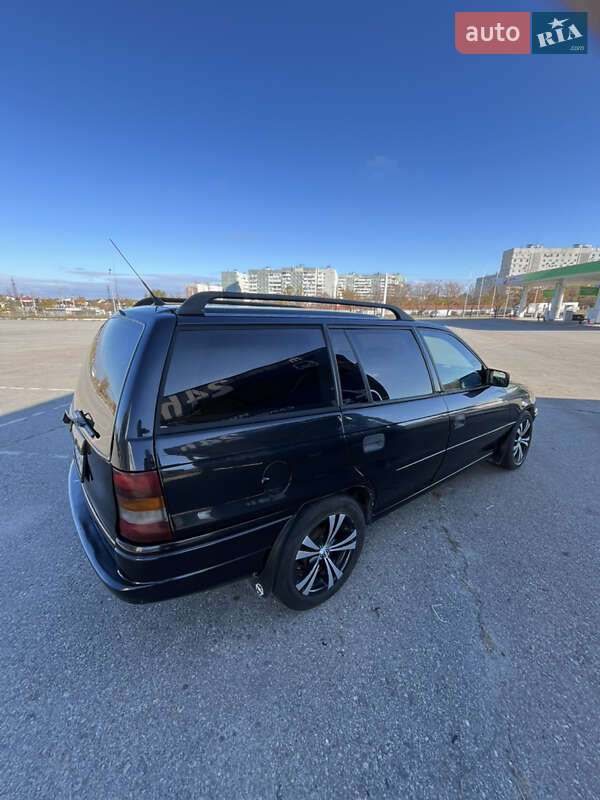 Универсал Opel Astra 1993 в Запорожье