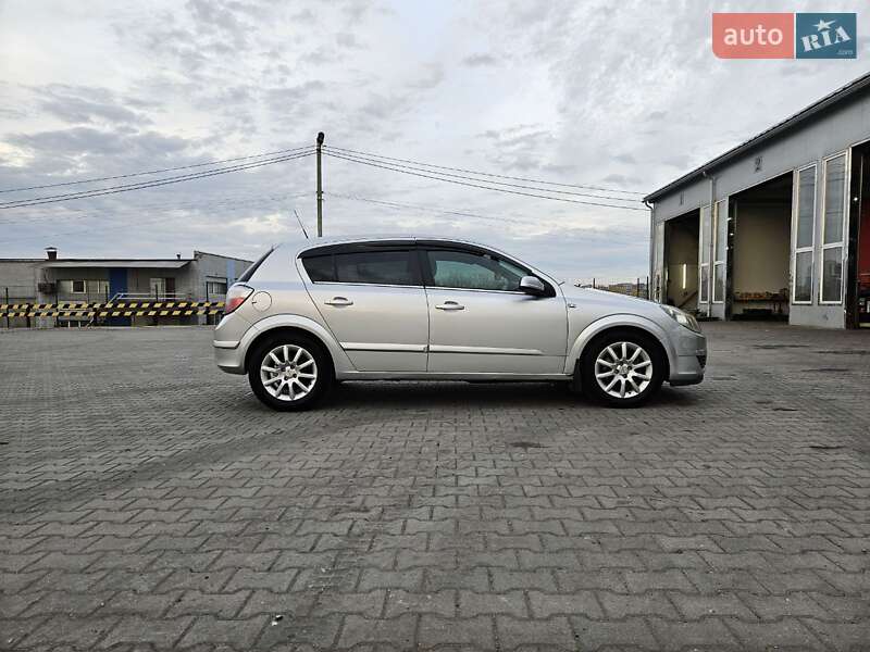 Хэтчбек Opel Astra 2004 в Черновцах фото 11 Хэтчбек Opel Astra 2004 в Черновцах