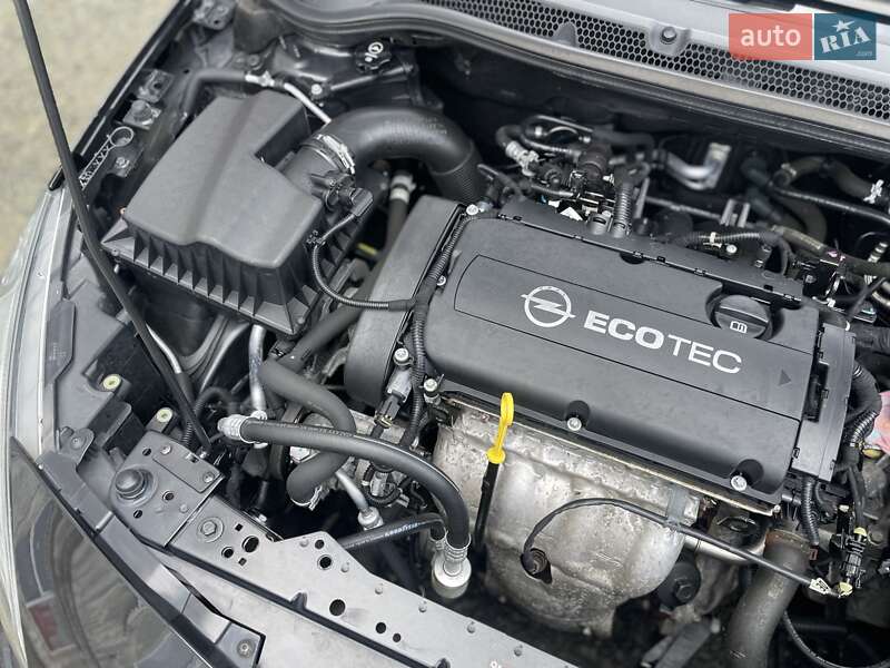 Універсал Opel Astra 2014 в Сумах