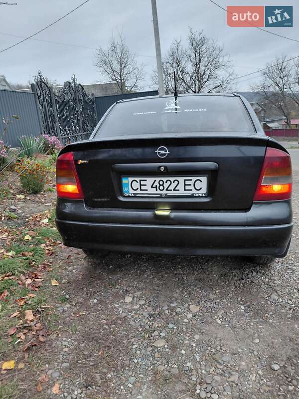 Седан Opel Astra 2002 в Черновцах