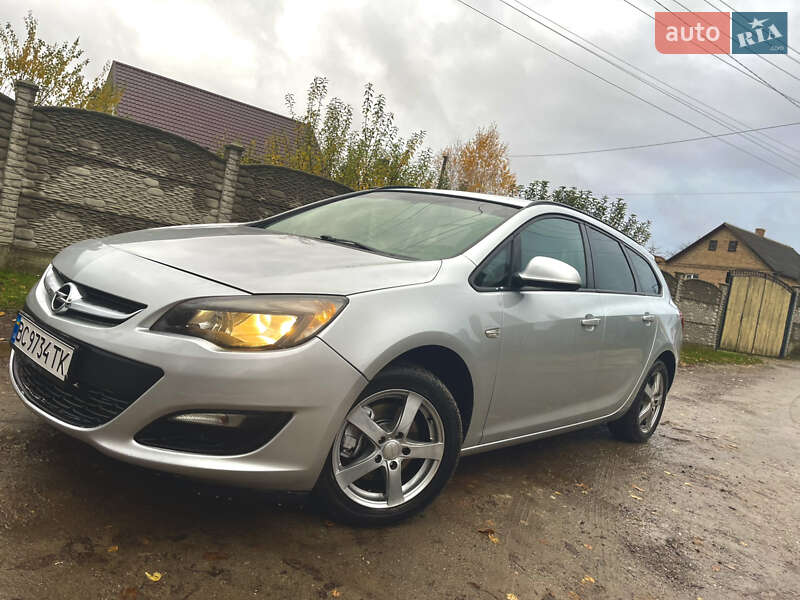 Универсал Opel Astra 2014 в Ровно фото 5 Универсал Opel Astra 2014 в Ровно