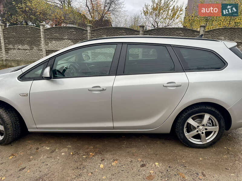 Универсал Opel Astra 2014 в Ровно фото 8 Универсал Opel Astra 2014 в Ровно