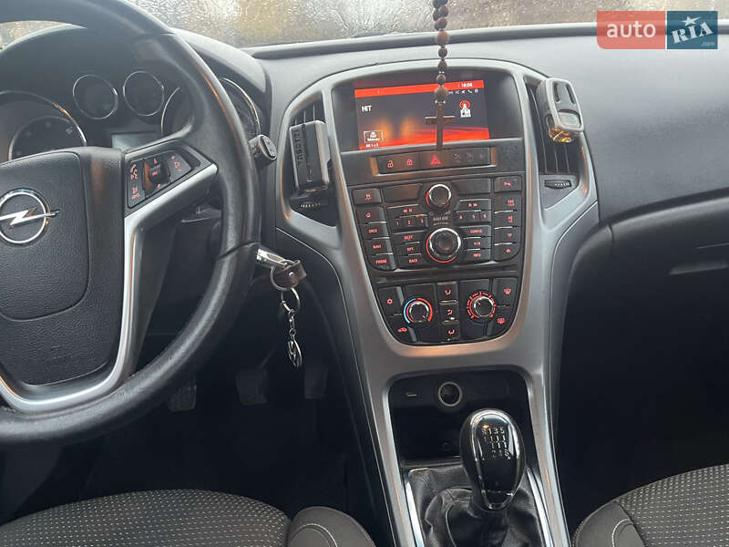 Универсал Opel Astra 2014 в Ровно фото 31 Универсал Opel Astra 2014 в Ровно