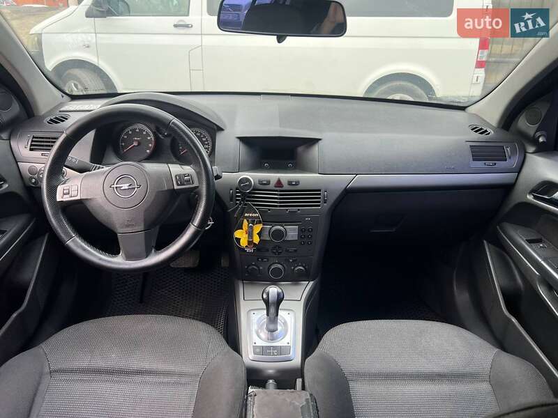 Хэтчбек Opel Astra 2005 в Киеве