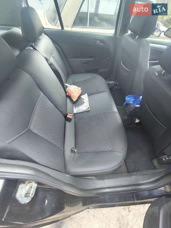 Хэтчбек Opel Astra 2004 в Умани фото 3 Хэтчбек Opel Astra 2004 в Умани