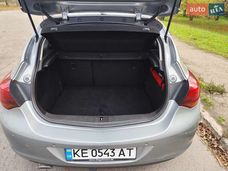 Хэтчбек Opel Astra 2010 в Кривом Роге фото 3 Хэтчбек Opel Astra 2010 в Кривом Роге