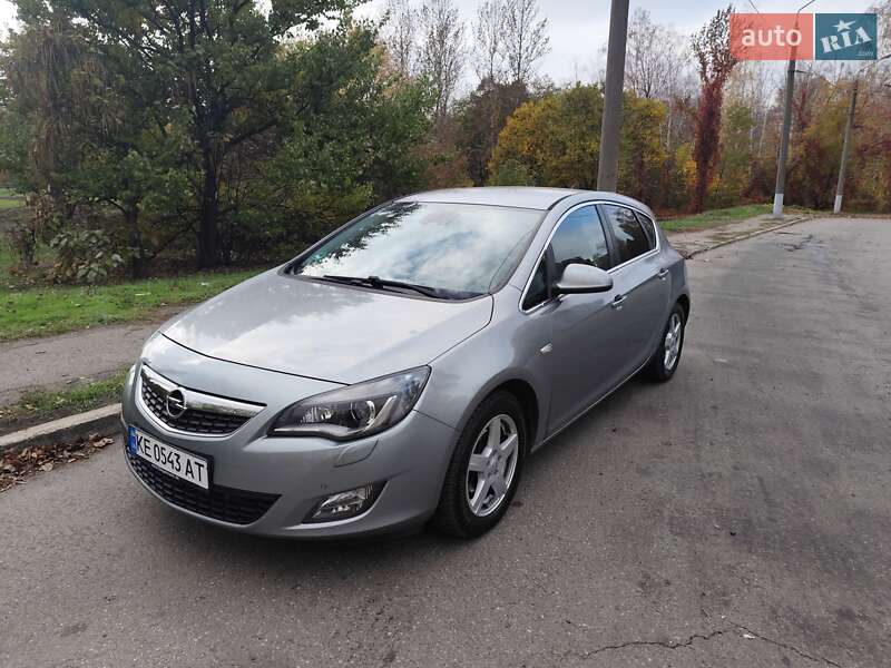 Хэтчбек Opel Astra 2010 в Кривом Роге фото 8 Хэтчбек Opel Astra 2010 в Кривом Роге