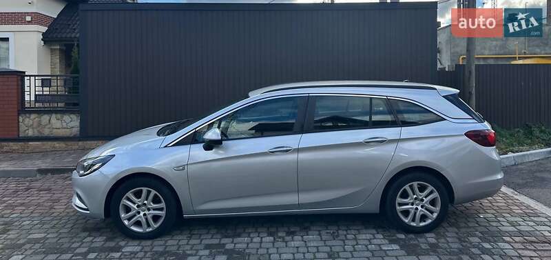 Универсал Opel Astra 2016 в Львове