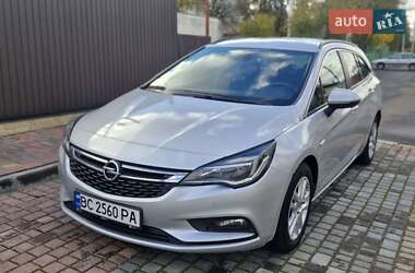 Універсал Opel Astra 2016 в Львові