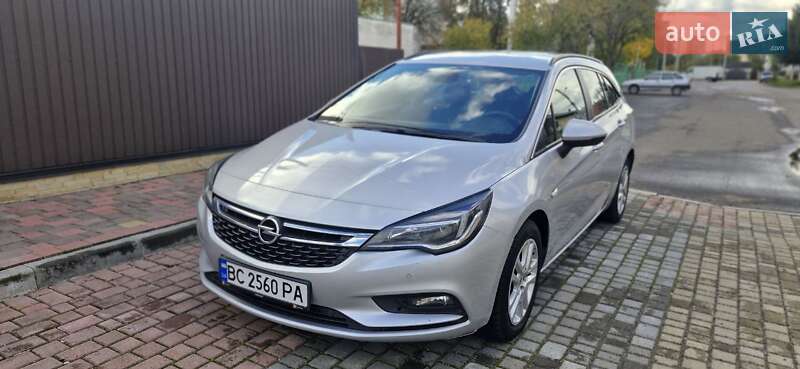 Универсал Opel Astra 2016 в Львове