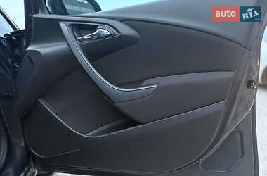 Універсал Opel Astra 2015 в Львові