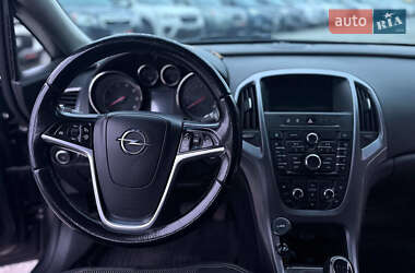 Універсал Opel Astra 2015 в Львові