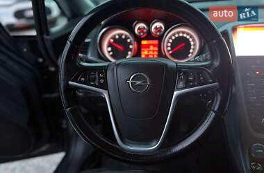 Універсал Opel Astra 2015 в Львові