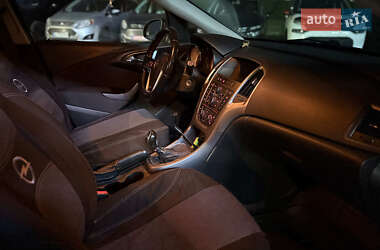 Універсал Opel Astra 2015 в Львові