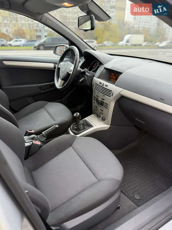 Хэтчбек Opel Astra 2008 в Киеве фото 6 Хэтчбек Opel Astra 2008 в Киеве