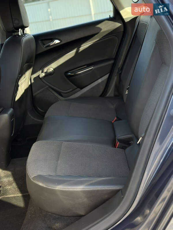 Хэтчбек Opel Astra 2009 в Луцке