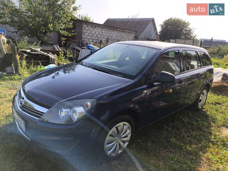 Универсал Opel Astra 2012 в Луцке