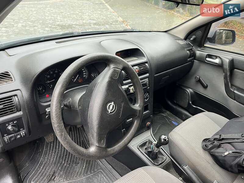 Седан Opel Astra 2008 в Золочеві