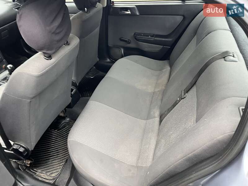 Седан Opel Astra 2008 в Золочеві