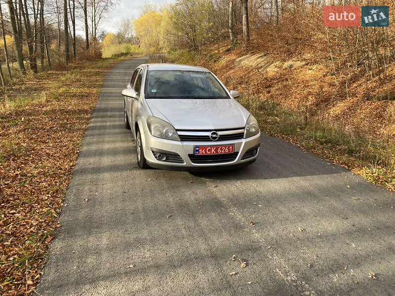Седан Opel Astra 2006 в Долині фото 8 Седан Opel Astra 2006 в Долині