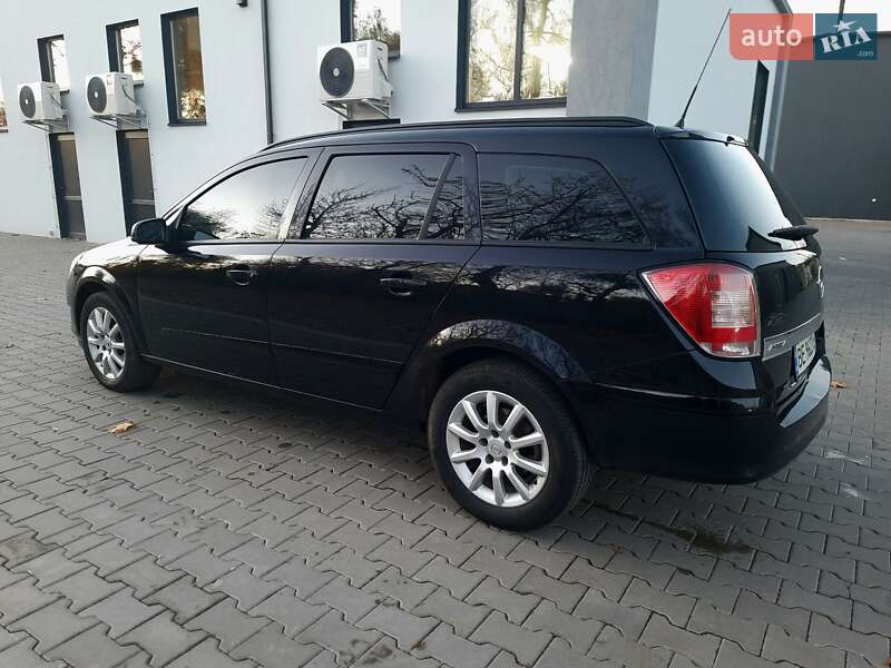 Універсал Opel Astra 2008 в Дубні