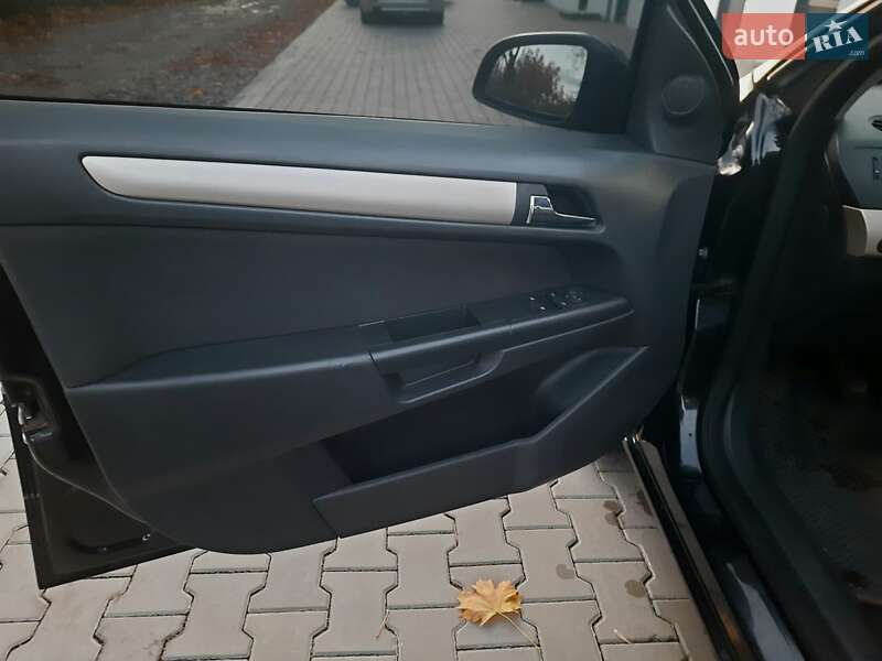 Універсал Opel Astra 2008 в Дубні