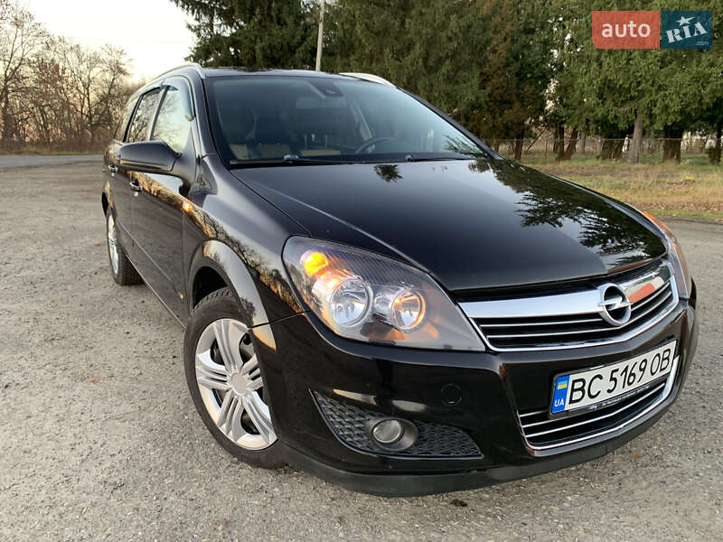 Универсал Opel Astra 2007 в Дрогобыче