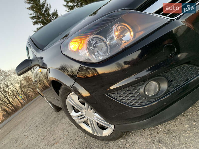 Универсал Opel Astra 2007 в Дрогобыче