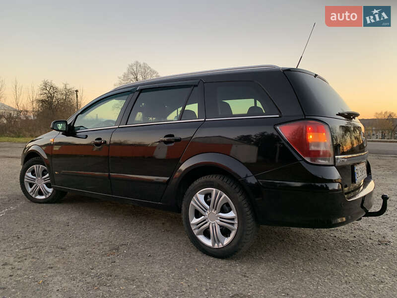 Универсал Opel Astra 2007 в Дрогобыче