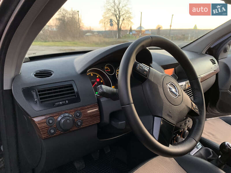 Универсал Opel Astra 2007 в Дрогобыче